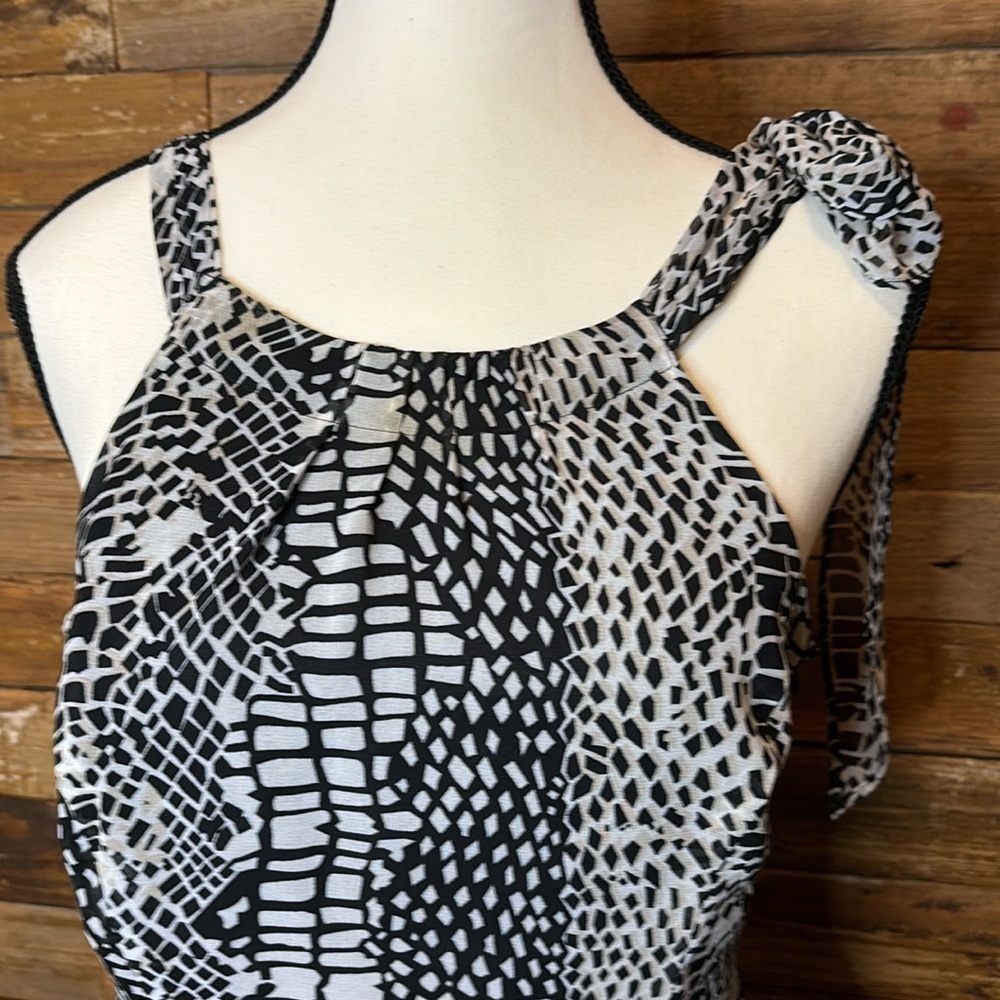 BCBG super cute print dress sleeveless - Picture 2 of 7